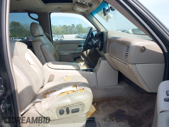 2002 Chevrolet Suburban LS with VIN 3GNEC16Z72G237048, listed as a IAAI auction lot 41900922 with 185,253 mi miles. Bid and sale history available at carsss.com. Image 5.