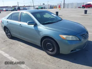 2008 Toyota Camry LE with VIN 4T1BE46K28U771070, listed as a IAAI auction lot 42108833 with 180,808 mi miles. Bid and sale history available at carsss.com. Image 1.
