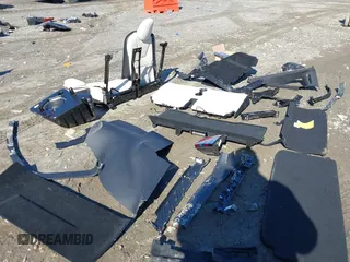 2022 Tesla Model X Plaid z VIN 7SAXCBE64NF352928, wystawiony jako IAAI lot #41406070 z przebiegiem 38 175 mil mil oraz . Historia ofert i sprzedaży dostępna na DreamBid. Obrazek 22.