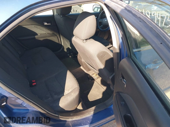 2010 Ford Fusion SE with VIN 3FAHP0HG5AR137605, listed as a IAAI auction lot 41894738 with 271,496 mi miles and . Bid and sale history available at carsss.com. Image 8.