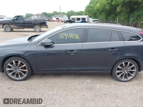 2015 Volvo V60 with VIN YV1612SB3F1192139, listed as a IAAI auction lot 42471036 with 104,935 mi miles and . Bid and sale history available at DreamBid. Image 14.