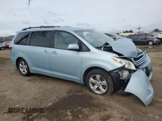 2015 Toyota Sienna LE AAS with VIN 5TDKK3DC0FS682599, listed as a Copart auction lot 45559945 with 66,031 mi miles and Salvage Title. Bid and sale history available at carsss.com. Image 4.