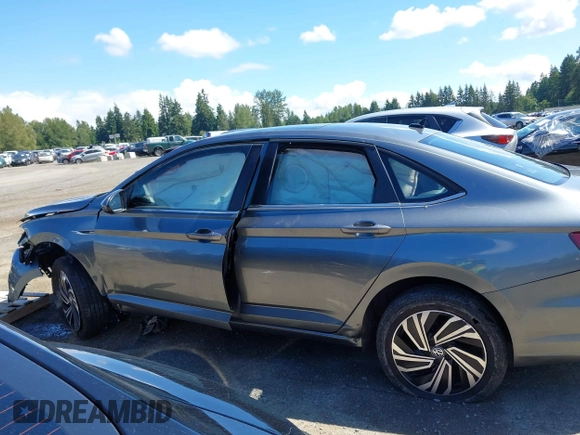 2021 Volkswagen Jetta SEL with VIN 3VWE57BU9MM098736, listed as a IAAI auction lot 42384031 with 28,070 mi miles and . Bid and sale history available at DreamBid. Image 14.