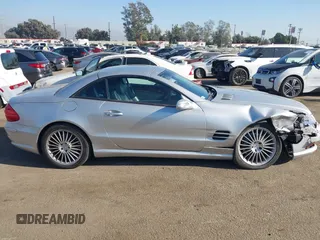 2004 Mercedes-Benz SL 500 z VIN WDBSK75F64F073173, wystawiony jako IAAI lot #41153450 z przebiegiem 85 515 mil mil oraz . Historia ofert i sprzedaży dostępna na DreamBid. Obrazek 14.