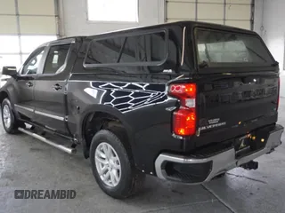2020 Chevrolet Silverado 1500 LT with VIN 3GCUYDED1LG292402, listed as a Copart auction lot 52629945 with 33,714 mi miles and Salvage Title. Bid and sale history available at DreamBid. Image 4.