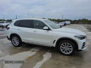 2023 BMW X5 xDrive40i z VIN 5UXCR6C08P9P32642, wystawiony jako Copart lot #56059525 z przebiegiem 48 802 mil mil oraz Czysty tytuł • Clean title. Historia ofert i sprzedaży dostępna na DreamBid. Obrazek 4.