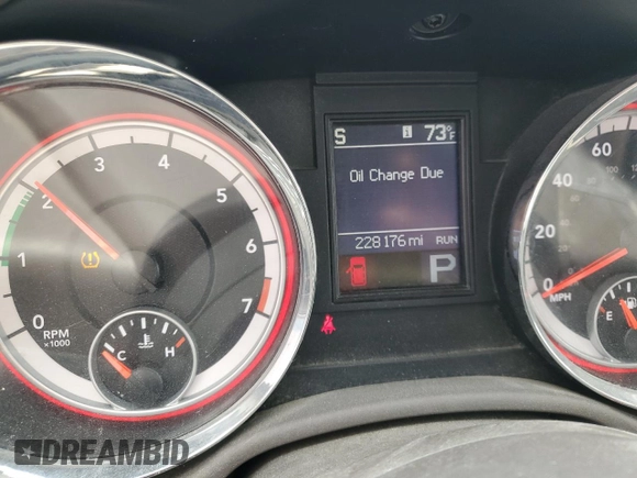 2013 Dodge Durango Crew with VIN 1C4RDJDG7DC554102, listed as a Copart auction lot 54045335 with 228,176 mi miles and Salvage Title. Bid and sale history available at DreamBid. Image 9.
