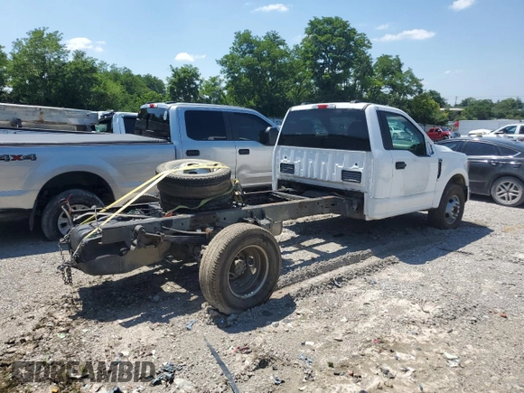 2021 Ford F-350 z VIN 1FDRF3G68MED59862, wystawiony jako Copart lot #61839205 z przebiegiem 55 276 mil mil oraz Szkoda całkowita • Salvage title. Historia ofert i sprzedaży dostępna na DreamBid. Obrazek 3.