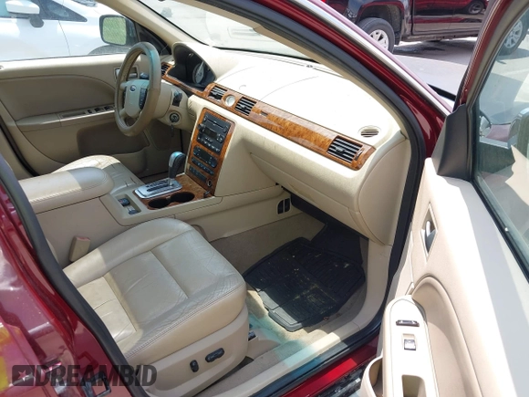 2005 Ford Five Hundred Limited with VIN 1FAHP28125G171098, listed as a IAAI auction lot 42646989 with Not provided miles and . Bid and sale history available at DreamBid. Image 5.