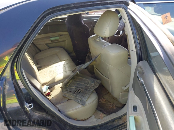 2007 Chrysler 300 C with VIN 2C3LA63H57H762801, listed as a IAAI auction lot 42092286 with 1 mi miles. Bid and sale history available at carsss.com. Image 8.