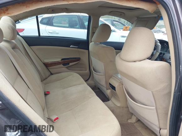 2012 Honda Accord EX z VIN 1HGCP3F70CA003446, wystawiony jako IAAI lot #42041395 z przebiegiem 195 895 mil mil oraz . Historia ofert i sprzedaży dostępna na DreamBid. Obrazek 8.