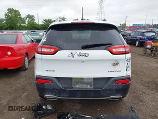 2017 Jeep Cherokee High Altitude z VIN 1C4PJMDSXHW567338, wystawiony jako IAAI lot #42330760 z przebiegiem 52 590 mil mil oraz . Historia ofert i sprzedaży dostępna na DreamBid. Obrazek 17.