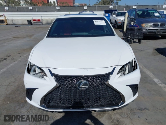 2019 Lexus ES 350 with VIN 58ABZ1B1XKU043349, listed as a IAAI auction lot 42272317 with 90,182 mi miles and . Bid and sale history available at DreamBid. Image 13.