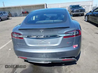 2014 Tesla Model S 60 with VIN 5YJSA1H19EFP36971, listed as a IAAI auction lot 42525811 with Not provided miles and . Bid and sale history available at DreamBid. Image 17.