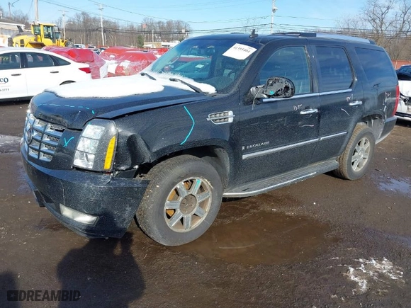 2008 Cadillac Escalade with VIN 1GYFK63888R174313, listed as a IAAI auction lot 41395404 with 274,771 mi miles. Bid and sale history available at carsss.com. Image 2.