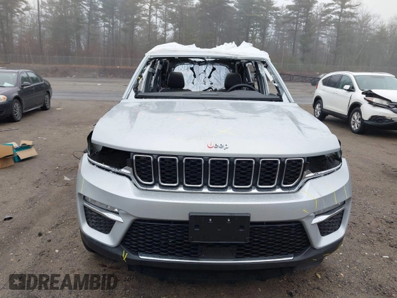 2024 Jeep Grand Cherokee with VIN 1C4RJYB68RC110262, listed as a IAAI auction lot 41893403 with 2,312 mi miles and . Bid and sale history available at DreamBid. Image 13.
