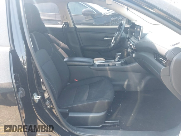 2021 Nissan Sentra SV z VIN 3N1AB8CV0MY209788, wystawiony jako IAAI lot #42037035 z przebiegiem 83 644 mil mil oraz . Historia ofert i sprzedaży dostępna na DreamBid. Obrazek 5.