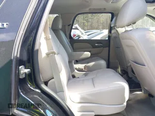 2014 Chevrolet Tahoe LT z VIN 1GNSCBE02ER181908, wystawiony jako IAAI lot #41628601 z przebiegiem 189 151 mil mil oraz . Historia ofert i sprzedaży dostępna na DreamBid. Obrazek 8.