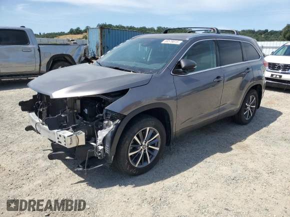 2018 Toyota Highlander SE with VIN 5TDJZRFH1JS523764, listed as a Copart auction lot 58576615 with 55,313 mi miles and Salvage title. Bid and sale history available at DreamBid. Image 1.