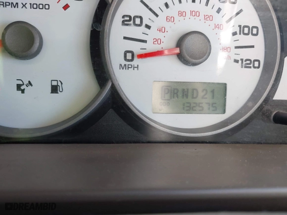 2006 Ford Escape XLT with VIN 1FMYU93126KC65835, listed as a IAAI auction lot 41902230 with 132,575 mi miles. Bid and sale history available at carsss.com. Image 7.