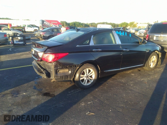 2011 Hyundai Sonata GLS with VIN 5NPEB4AC3BH121207, listed as a IAAI auction lot 36931872 with 91,713 mi miles and . Bid and sale history available at carsss.com. Image 4.