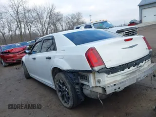 2015 Chrysler 300 with VIN 2C3CCAGG5FH808771, listed as a IAAI auction lot 41156907 with 133,000 mi miles. Bid and sale history available at carsss.com. Image 3.