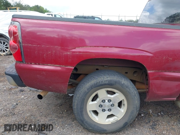 2005 Chevrolet Silverado 1500 LS z VIN 2GCEC13T651394768, wystawiony jako IAAI lot #41941443 z przebiegiem 371 563 mil mil oraz . Historia ofert i sprzedaży dostępna na DreamBid. Obrazek 14.