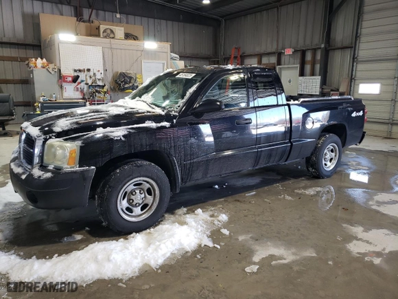 2005 Dodge Dakota ST with VIN 1D7HW22K65S119779, listed as a Copart auction lot 45154025 with 0 mi miles and Salvage Title. Bid and sale history available at carsss.com. Image 1.