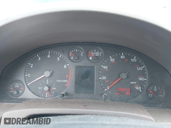 1999 Audi A6 z VIN WAUDA34B7XN045457, wystawiony jako IAAI lot #41699037 z przebiegiem 202 312 mil mil oraz . Historia ofert i sprzedaży dostępna na DreamBid. Obrazek 7.