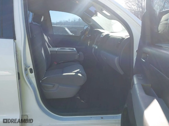 2013 Toyota Tundra 4WD Truck with VIN 5TFUW5F10DX308750, listed as a IAAI auction lot 41768677 with 84,026 mi miles. Bid and sale history available at carsss.com. Image 5.