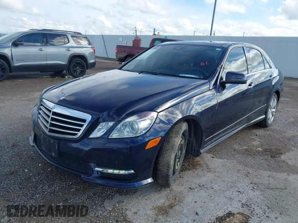 2013 Mercedes-Benz E 350 Luxury z VIN WDDHF8JB3DA763748, wystawiony jako IAAI lot #42447273 z przebiegiem 140 460 mil mil oraz . Historia ofert i sprzedaży dostępna na DreamBid. Obrazek 17.
