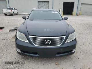 2009 Lexus LS 460 z VIN JTHCL46F995000410, wystawiony jako Copart lot #65979874 z przebiegiem 152 999 mil mil oraz Szkoda całkowita • Salvage title. Historia ofert i sprzedaży dostępna na DreamBid. Obrazek 5.