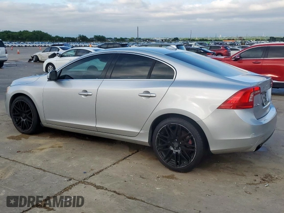 2015 Volvo S60 T5 Drive-E Premier с VIN YV140MFB0F1312432, выставлен на аукционе Copart как лот 55653895 с пробегом 159 010 миль миль и Чистый • Clean title. История ставок и продаж доступна на DreamBid. Изображение 2.