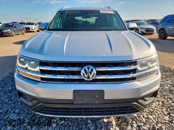 2018 Volkswagen Atlas SE with VIN 1V2CR2CA1JC527059, listed as a Copart auction lot 62957875 with 140,337 mi miles and Salvage title. Bid and sale history available at DreamBid. Image 5.