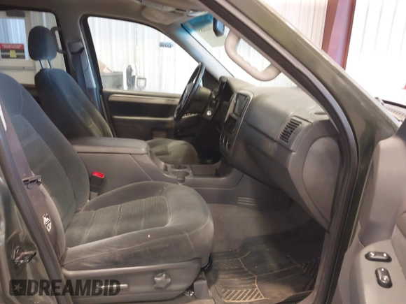 2003 Ford Explorer XLT with VIN 1FMZU73E43ZB33450, listed as a IAAI auction lot 41044485 with 155,948 mi miles and . Bid and sale history available at DreamBid. Image 5.