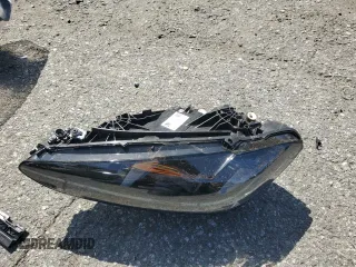 2025 BMW M4 z VIN WBS43BA07SCT61898, wystawiony jako Copart lot #48228345 z przebiegiem Nie podano mil oraz Szkody całkowita. Historia ofert i sprzedaży dostępna na DreamBid. Obrazek 12.