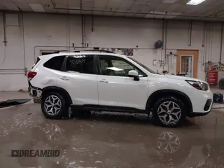 2019 Subaru Forester Premium with VIN JF2SKAGC3KH423315, listed as a IAAI auction lot 41216364 with 105,019 mi miles. Bid and sale history available at carsss.com. Image 14.