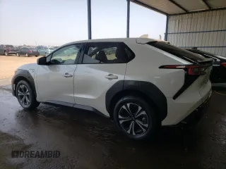 2023 Toyota bZ4X XLE z VIN JTMABABA9PA028605, wystawiony jako Copart lot #64114784 z przebiegiem 4 320 mil mil oraz Czysty tytuł • Clean title. Historia ofert i sprzedaży dostępna na DreamBid. Obrazek 2.