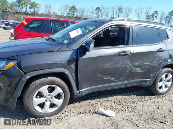 2018 Jeep Compass Altitude with VIN 3C4NJDBBXJT202826, listed as a IAAI auction lot 42012645 with 125,839 mi miles and . Bid and sale history available at carsss.com. Image 6.