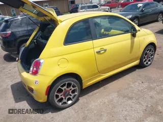 2013 FIAT 500 Sport z VIN 3C3CFFBR0DT618703, wystawiony jako IAAI lot #42521829 z przebiegiem 156 258 mil mil oraz . Historia ofert i sprzedaży dostępna na DreamBid. Obrazek 4.