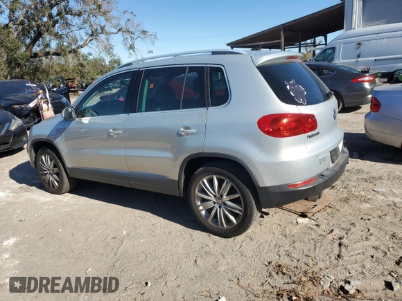 2012 Volkswagen Tiguan SE z VIN WVGAV7AX9CW531219, wystawiony jako Copart lot #81881644 z przebiegiem 125 695 mil mil oraz Szkoda całkowita • Salvage title. Historia ofert i sprzedaży dostępna na DreamBid. Obrazek 2.