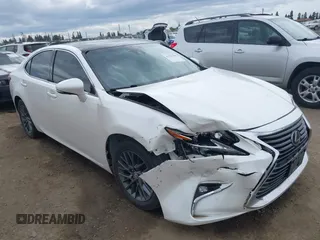 2018 Lexus ES with VIN 58ABK1GG6JU112716, listed as a IAAI auction lot 41915706 with 59,793 mi miles. Bid and sale history available at carsss.com. Image 1.