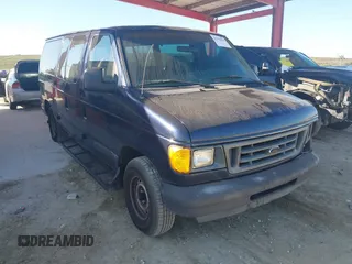 2003 Ford Econoline Passenger XL z VIN 1FMRE11233HB49745, wystawiony jako IAAI lot #41558890 z przebiegiem 204 693 mil mil oraz . Historia ofert i sprzedaży dostępna na DreamBid. Obrazek 1.
