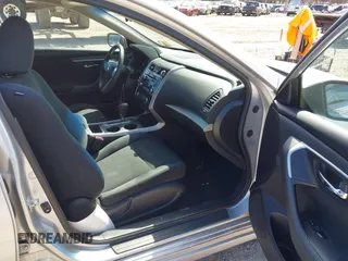 2015 Nissan Altima S with VIN 1N4AL3AP7FN305912, listed as a IAAI auction lot 41817752 with 177,052 mi miles and . Bid and sale history available at DreamBid. Image 5.