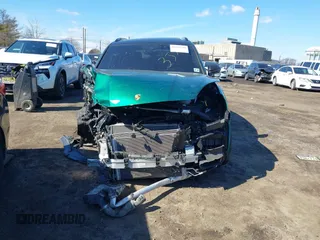 2022 Porsche Cayenne E-Hybrid Hybrid z VIN WP1AE2AY7NDA26826, wystawiony jako IAAI lot #41669548 z przebiegiem 22 644 mil mil oraz . Historia ofert i sprzedaży dostępna na DreamBid. Obrazek 12.