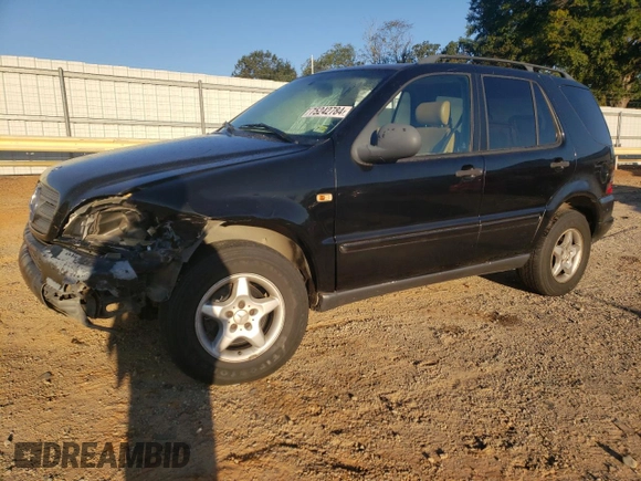 1999 Mercedes-Benz M-Class with VIN 4JGAB54E0XA118194, listed as a Copart auction lot 75242784 with 284,187 mi miles and Salvage Title. Bid and sale history available at carsss.com. Image 1.