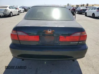 1998 Honda Accord EX z VIN 1HGCG1658WA065894, wystawiony jako Copart lot #59584635 z przebiegiem 107 338 mil mil oraz Szkoda całkowita • Salvage title. Historia ofert i sprzedaży dostępna na DreamBid. Obrazek 6.