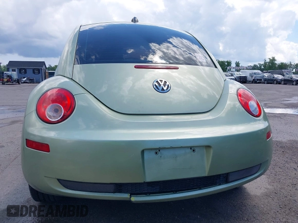 2008 Volkswagen Beetle S с VIN 3VWPW31CX8M517285, выставлен на аукционе IAAI как лот 42090301 с пробегом 103 510 миль миль и . История ставок и продаж доступна на DreamBid. Изображение 6.