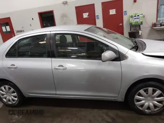 2009 Toyota Yaris с VIN JTDBT903391310763, выставлен на аукционе IAAI как лот 42348133 с пробегом 156 432 миль миль и . История ставок и продаж доступна на DreamBid. Изображение 13.