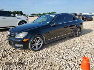 2014 Mercedes-Benz C 250 Sport with VIN WDDGF4HB6EG216966, listed as a Copart auction lot 60120635 with 117,798 mi miles and Clean title. Bid and sale history available at DreamBid. Image 1.